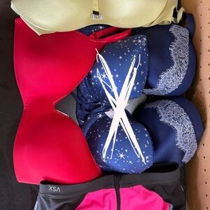 Victoria's Secret 4 bra bundle - 34D